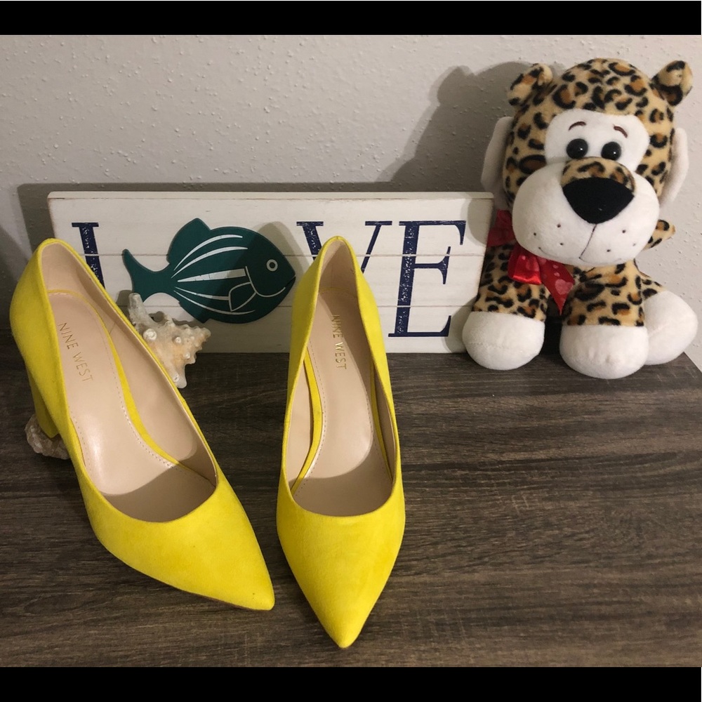 NWOT Nine West yellow shoes